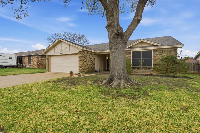 6437 High Lawn Terrace, Watauga, TX 76148