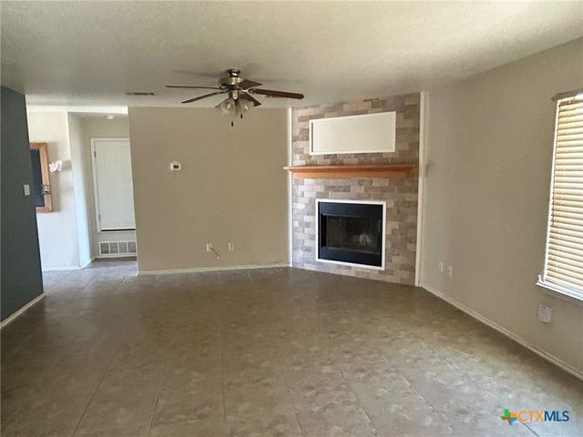 604 Redbud Drive, Copperas Cove, TX 76522