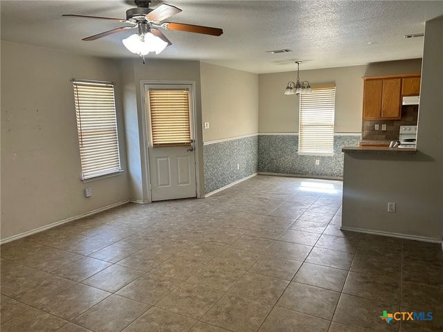 604 Redbud Drive, Copperas Cove, TX 76522
