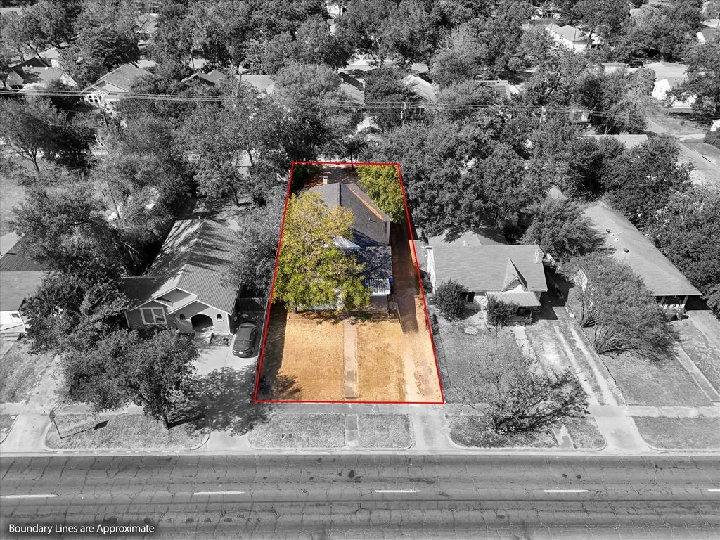 2104 MAPLE. Avenue, Waco, TX 76707