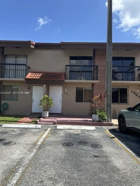 1819 SW 107th Avenue 1904, Miami, FL 33165