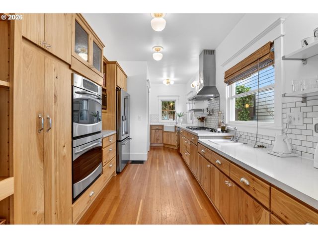 510 MONROE St, Oregon City, OR 97045