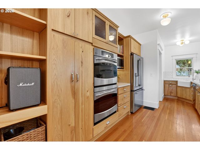 510 MONROE St, Oregon City, OR 97045