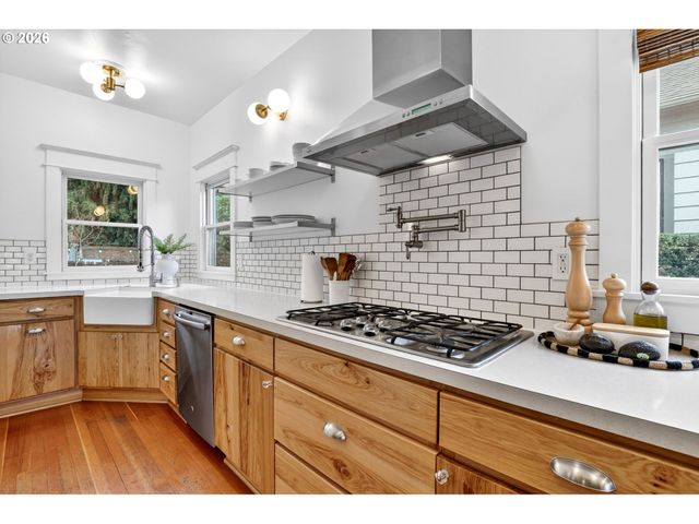 510 MONROE St, Oregon City, OR 97045