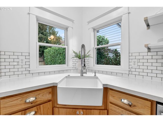 510 MONROE St, Oregon City, OR 97045