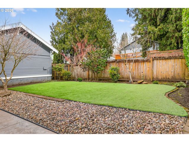 510 MONROE St, Oregon City, OR 97045