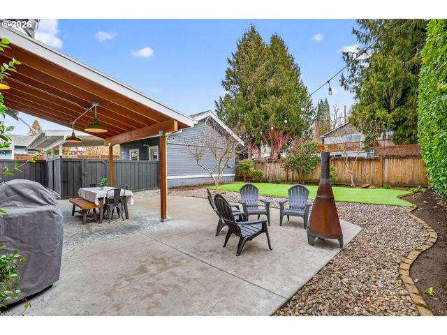 510 MONROE St, Oregon City, OR 97045