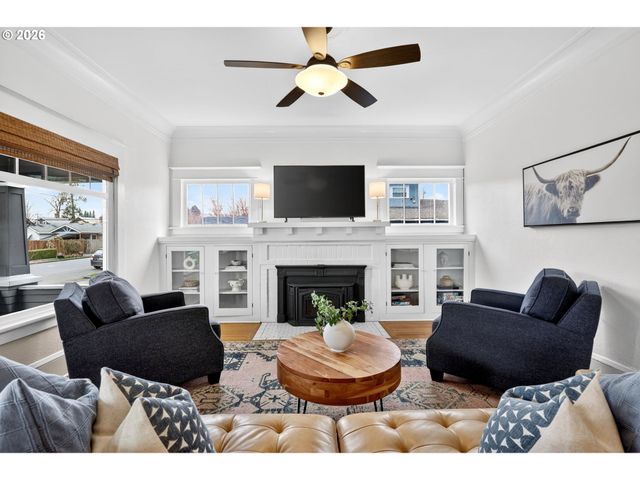 510 MONROE St, Oregon City, OR 97045