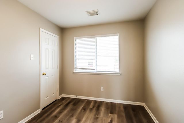 1111 Richcrest Drive, Houston, TX 77060