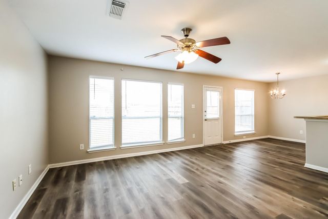 1111 Richcrest Drive, Houston, TX 77060