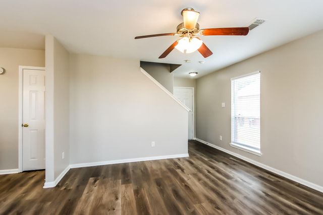 1111 Richcrest Drive, Houston, TX 77060