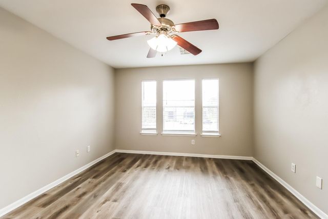 1111 Richcrest Drive, Houston, TX 77060