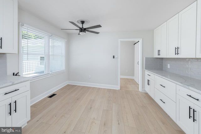 1124 LEXINGTON DR, Deptford, NJ 08096