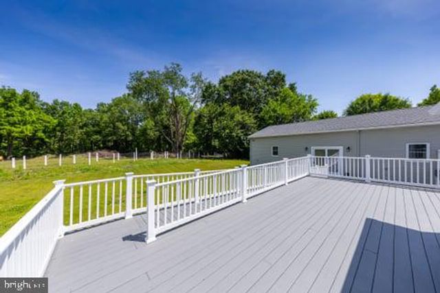 1124 LEXINGTON DR, Deptford, NJ 08096