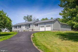 1124 LEXINGTON DR, Deptford, NJ 08096