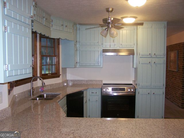 279 Indian Creek Road, Locust Grove, GA 30248