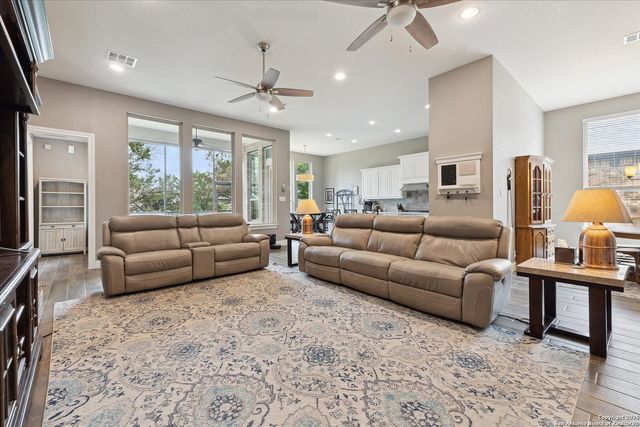 3919 Monteverde Way, San Antonio, TX 78261