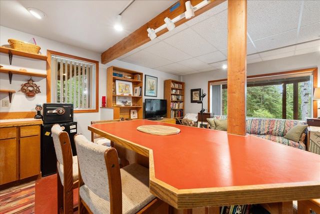 1031 W CHENA HILLS DRIVE, Fairbanks, AK 99709