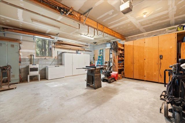 1031 W CHENA HILLS DRIVE, Fairbanks, AK 99709