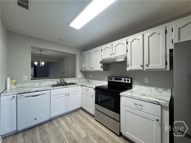 2505 W Broad Street 212, Athens, GA 30606