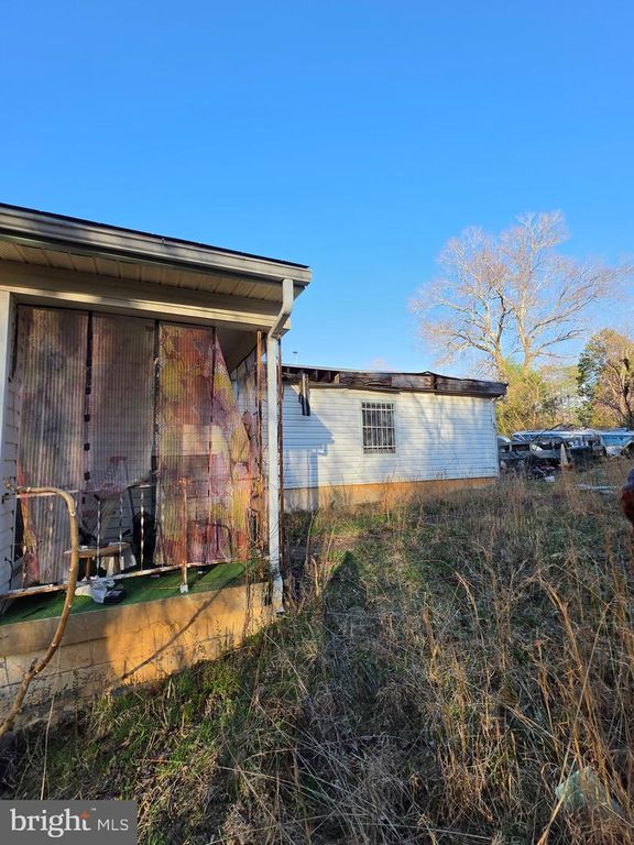 2263 BUCKNER RD, Bumpass, VA 23024