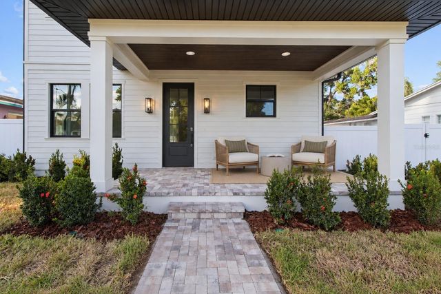 1025 MELROSE AVENUE S, St Petersburg, FL 33705
