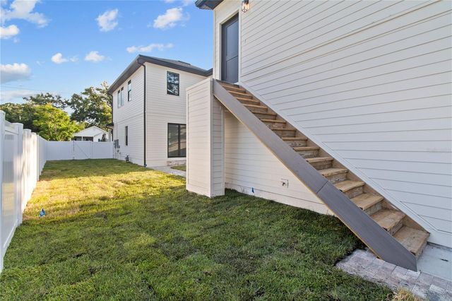 1025 MELROSE AVENUE S, St Petersburg, FL 33705