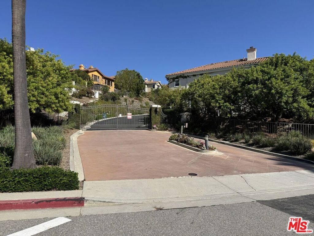 1476 Paseo De Oro, Pacific Palisades, CA 90272 — photo 2