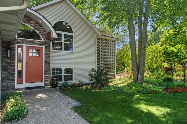 6806 Wiley Road, Douglas Vllg, MI 49406