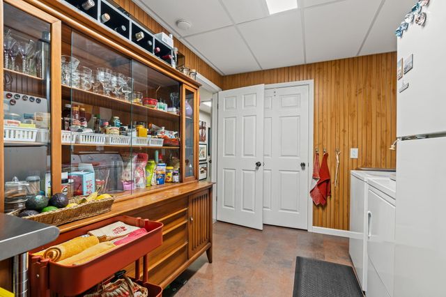 6806 Wiley Road, Douglas Vllg, MI 49406