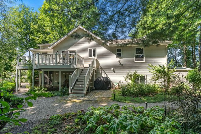 6806 Wiley Road, Douglas Vllg, MI 49406