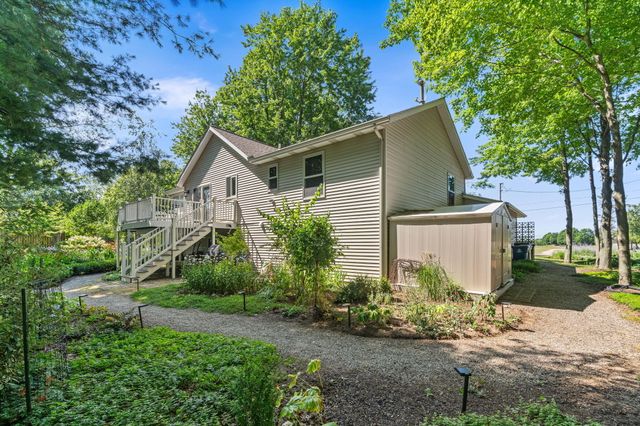 6806 Wiley Road, Douglas Vllg, MI 49406
