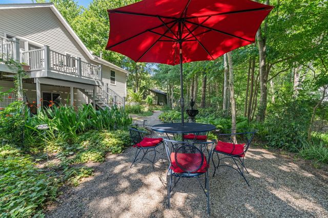 6806 Wiley Road, Douglas Vllg, MI 49406