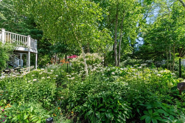 6806 Wiley Road, Douglas Vllg, MI 49406