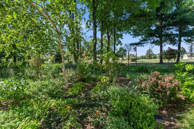 6806 Wiley Road, Douglas Vllg, MI 49406