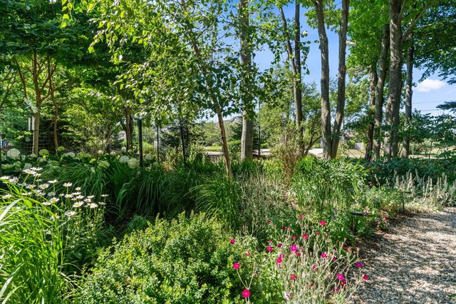 6806 Wiley Road, Douglas Vllg, MI 49406