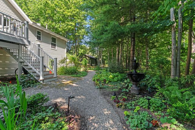 6806 Wiley Road, Douglas Vllg, MI 49406