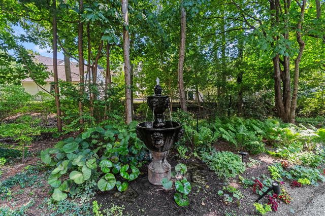 6806 Wiley Road, Douglas Vllg, MI 49406