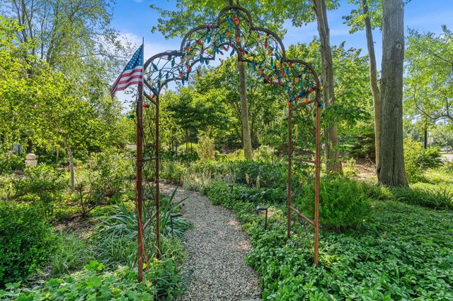 6806 Wiley Road, Douglas Vllg, MI 49406