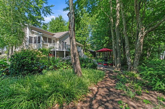 6806 Wiley Road, Douglas Vllg, MI 49406