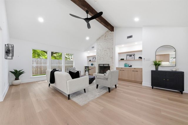 2207 Crystal Hills Drive, Houston, TX 77077
