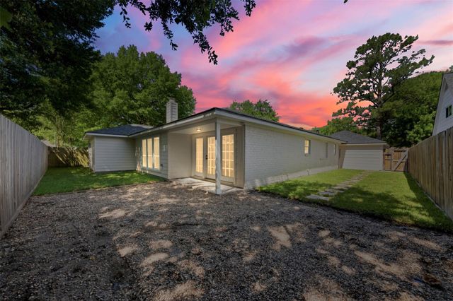 2207 Crystal Hills Drive, Houston, TX 77077