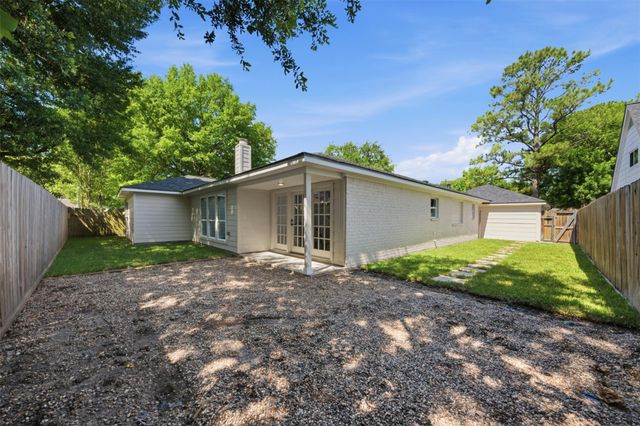 2207 Crystal Hills Drive, Houston, TX 77077