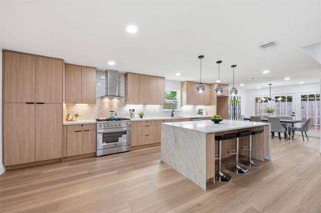 2207 Crystal Hills Drive, Houston, TX 77077