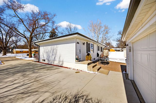 1429 17th Street, West Des Moines, IA 50265