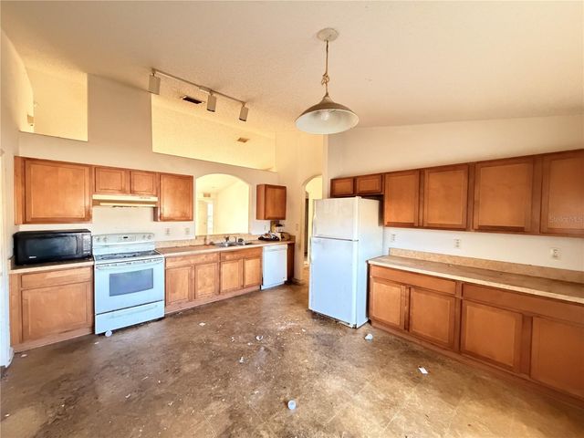 19 BURREL PLACE, Palm Coast, FL 32137