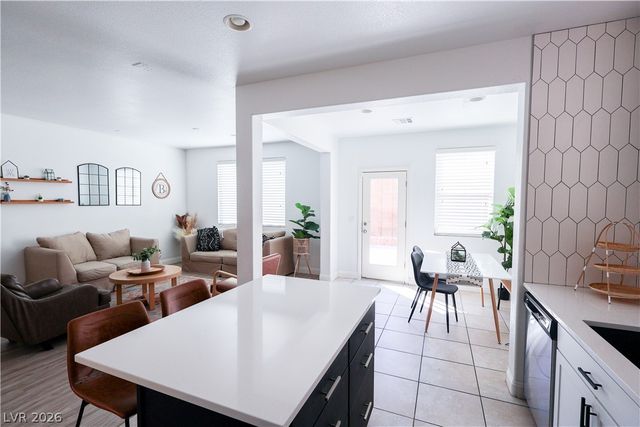 7403 Benlomond Avenue, Las Vegas, NV 89179