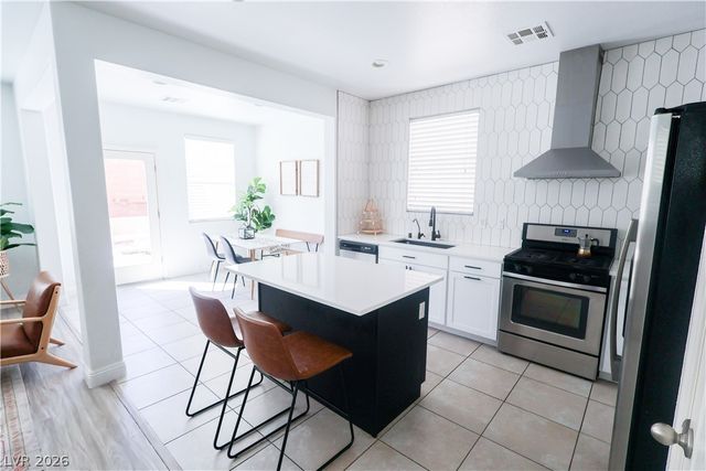 7403 Benlomond Avenue, Las Vegas, NV 89179