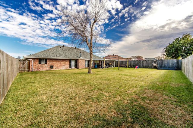 1720 Harvest Dr, Houma, LA 70360
