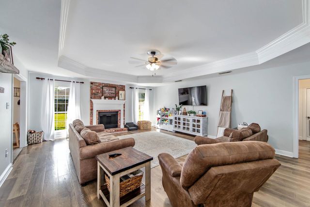 1720 Harvest Dr, Houma, LA 70360